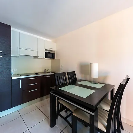 Апартаменты Carre Marine N208 2p4