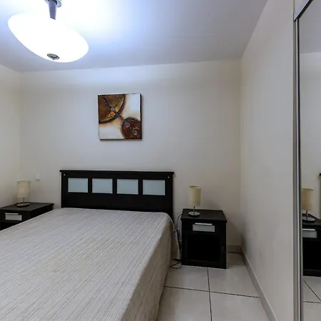 Carre Marine N208 2p4 Апартаменты *