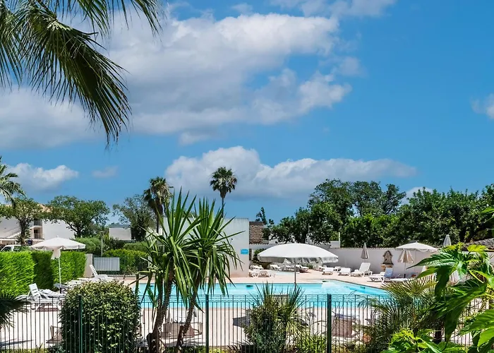 Апартаменты Carre Marine N208 2p4 Мандельё-ла-Напуль