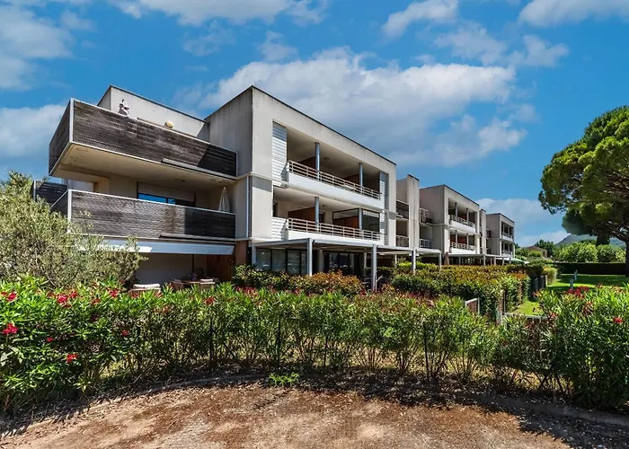 Carre Marine N208 2p4 Мандельё-ла-Напуль